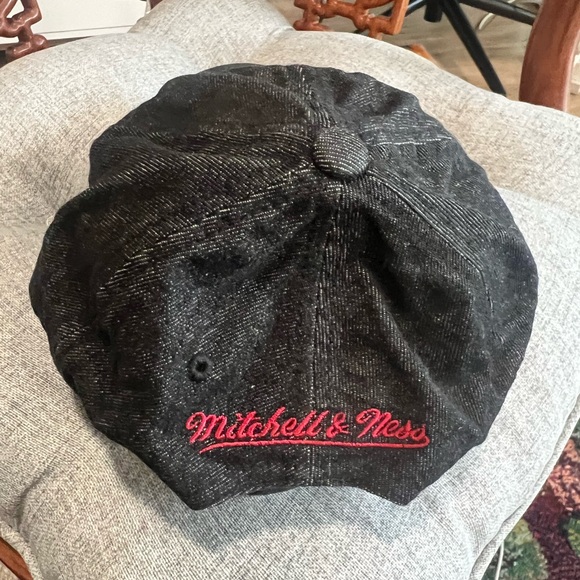 Miami Heat Vintage Denim Baseball Cap - Picture 2 of 2